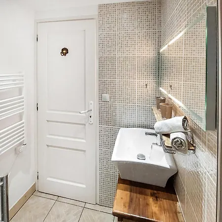 1 Bedroom Gorgeous In